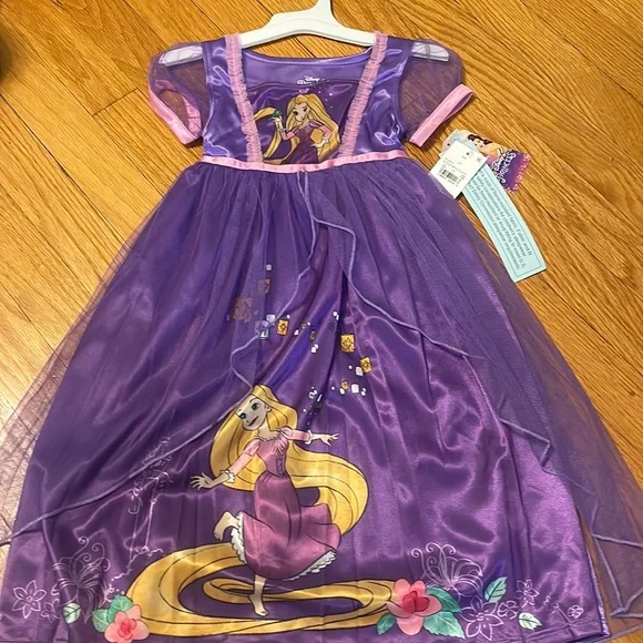 Toddler Girl’s 3T Rapunzel, Disney, princess purple nightgown